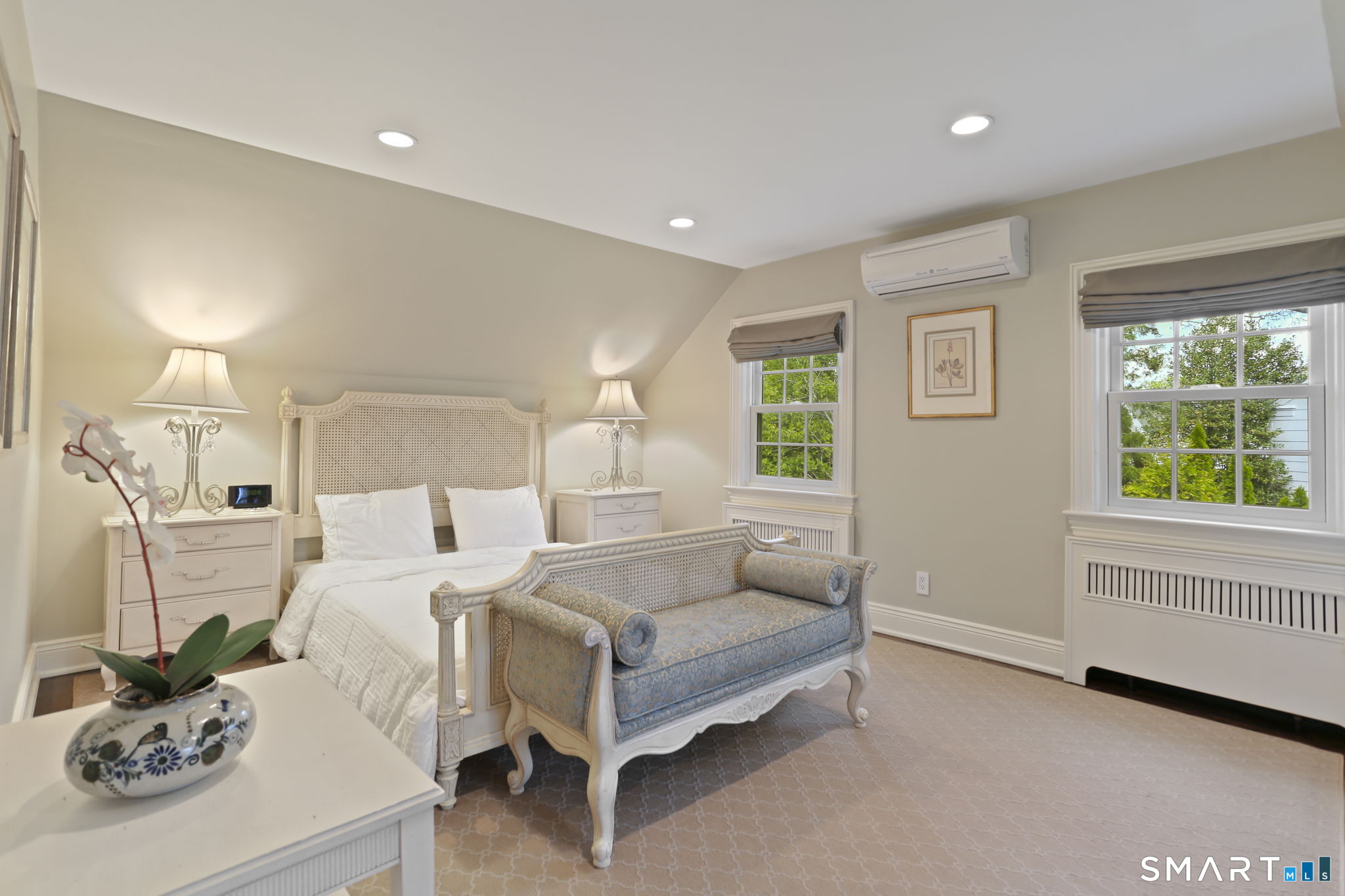 25 Lakewood Circle North