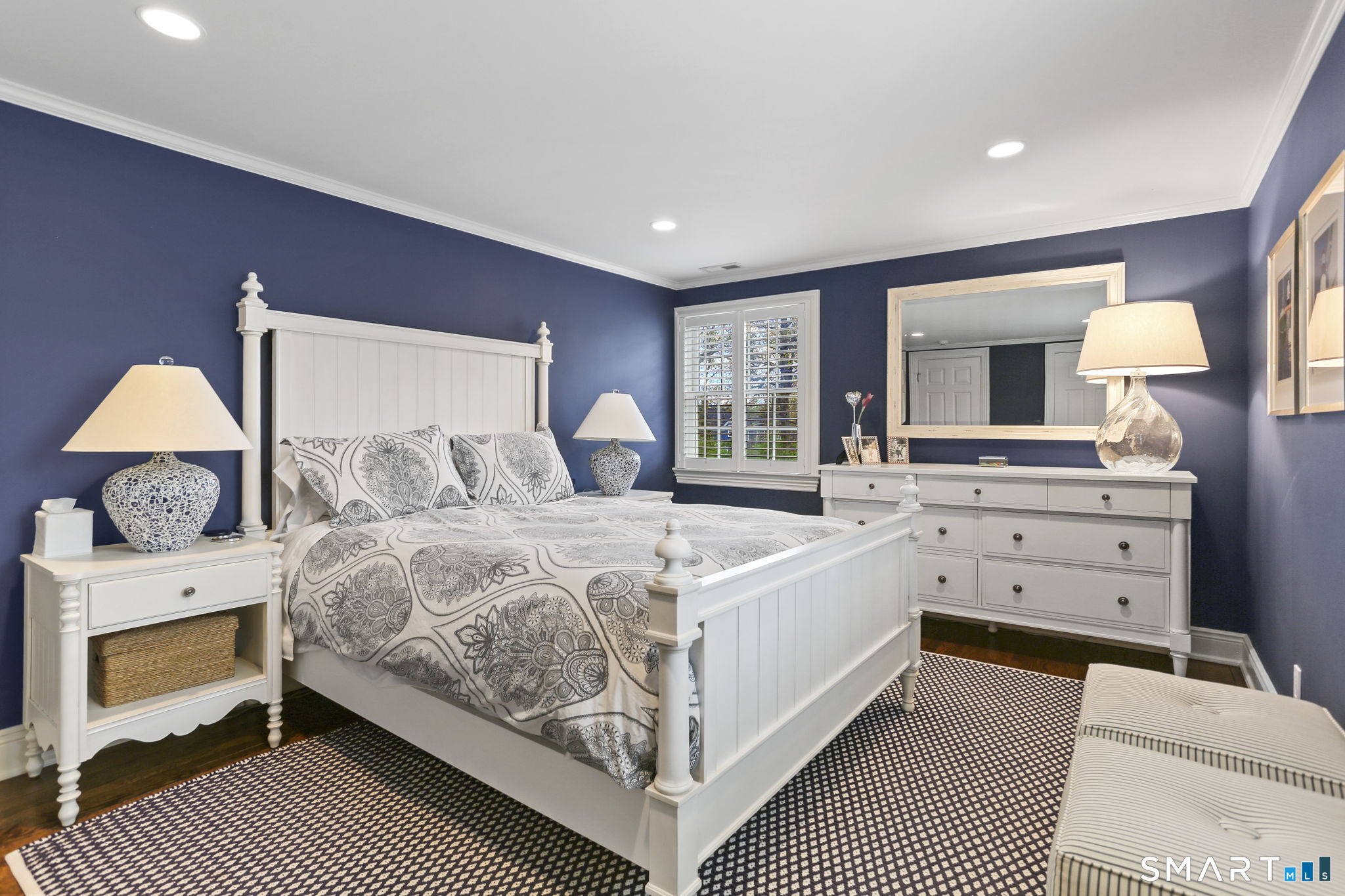 25 Lakewood Circle North