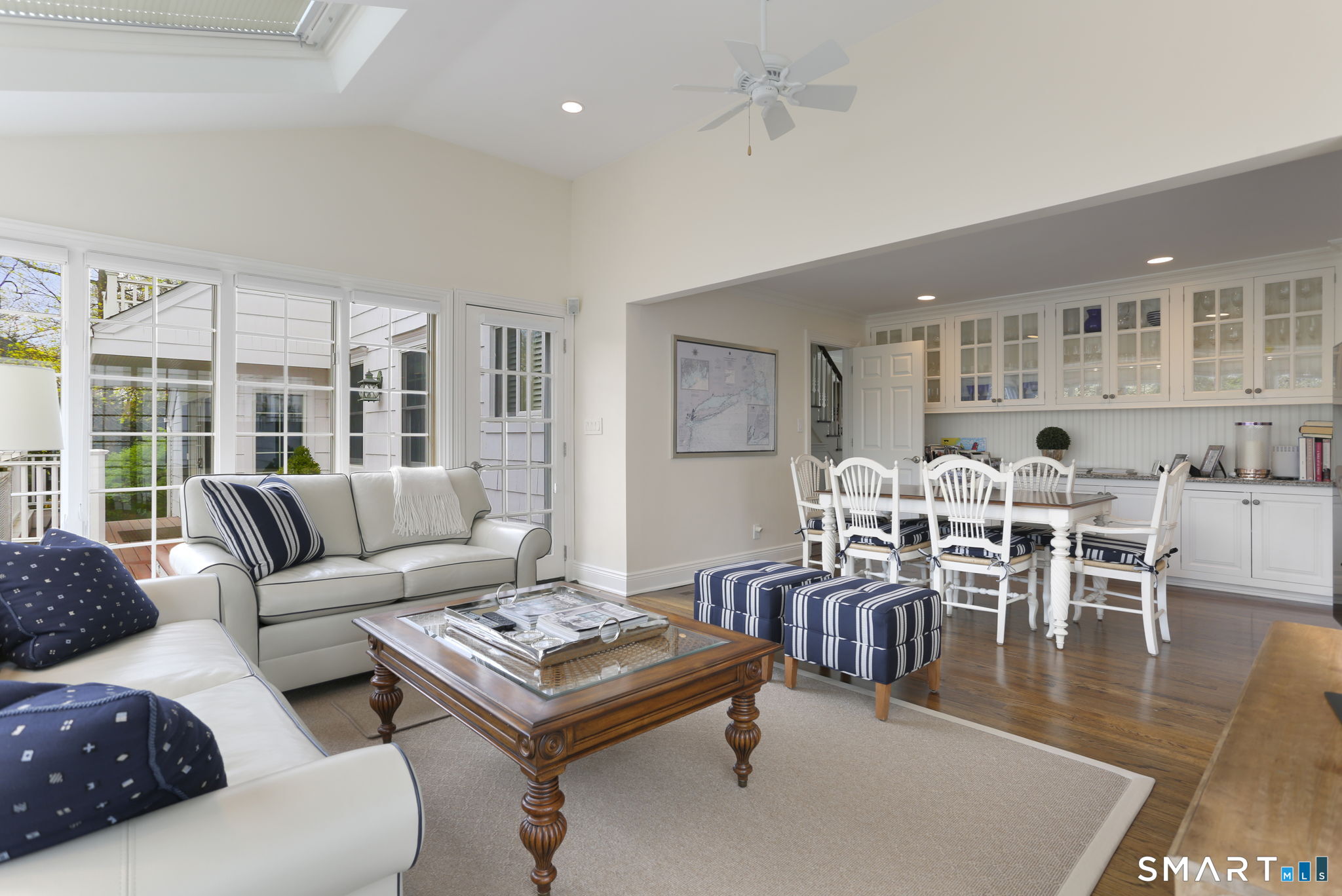 25 Lakewood Circle North