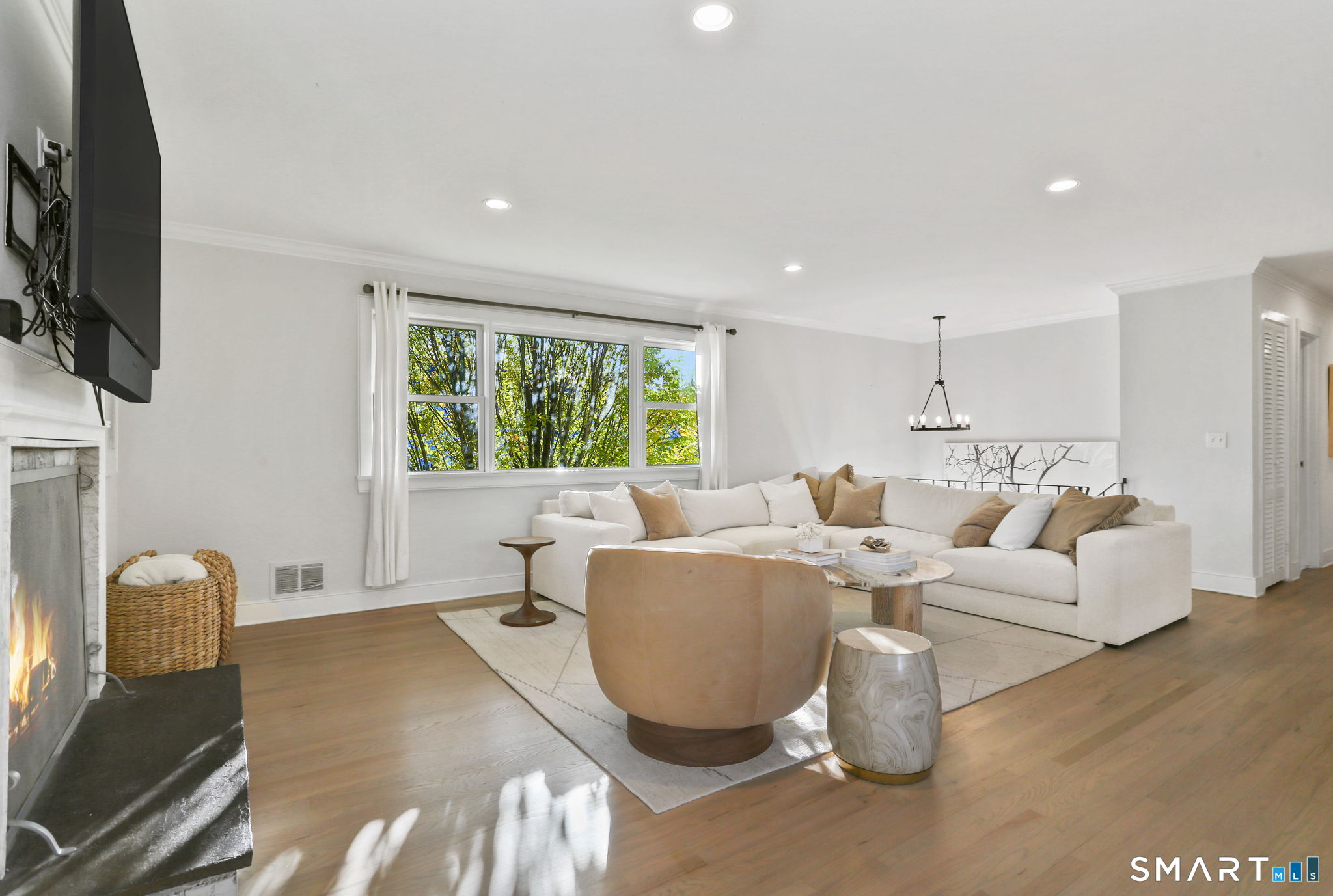 6 Meadowbank Road