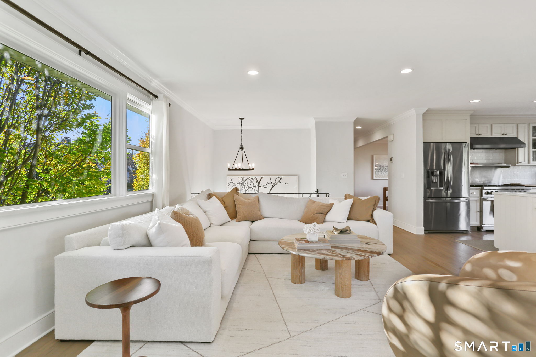 6 Meadowbank Road