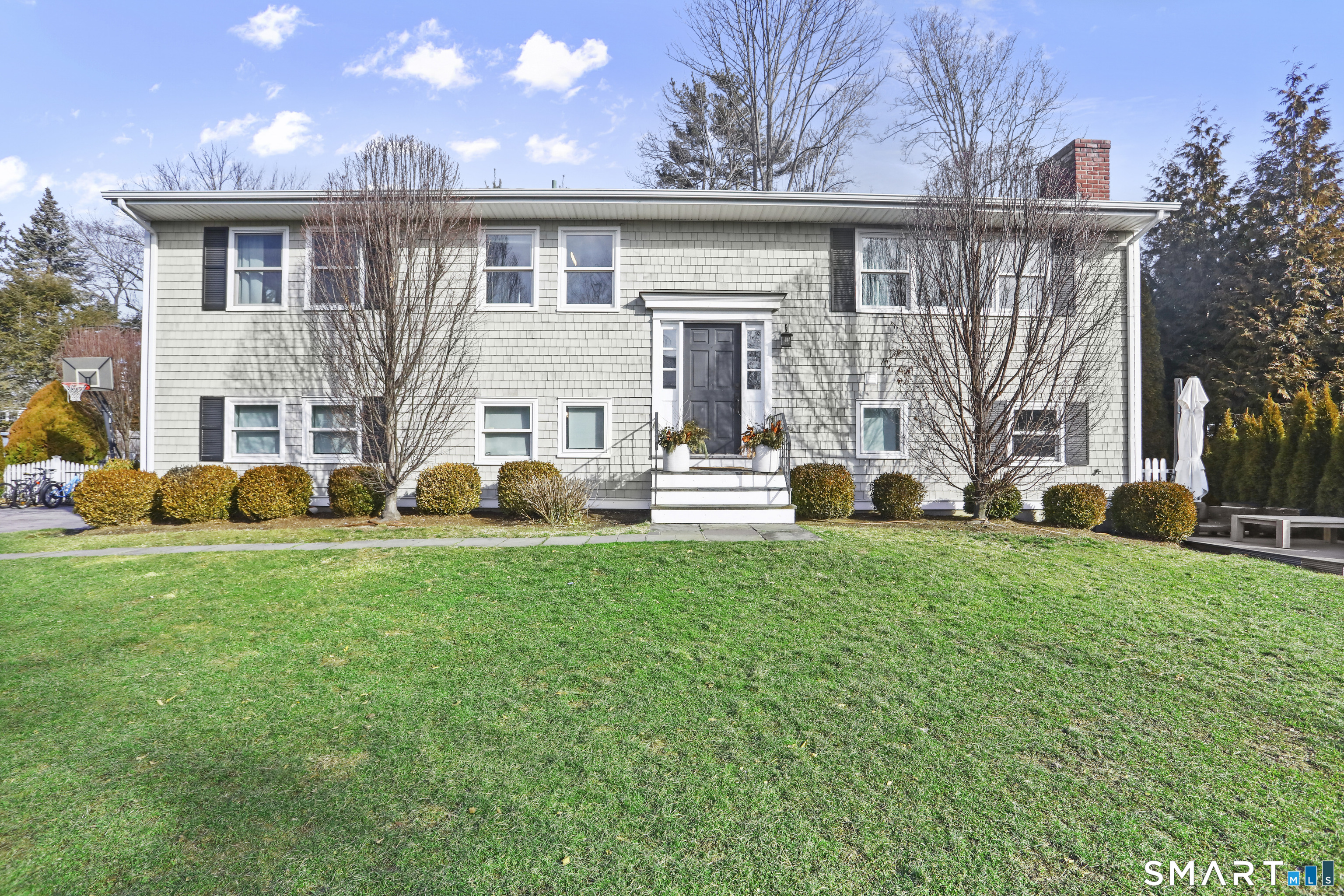 6 Meadowbank Road