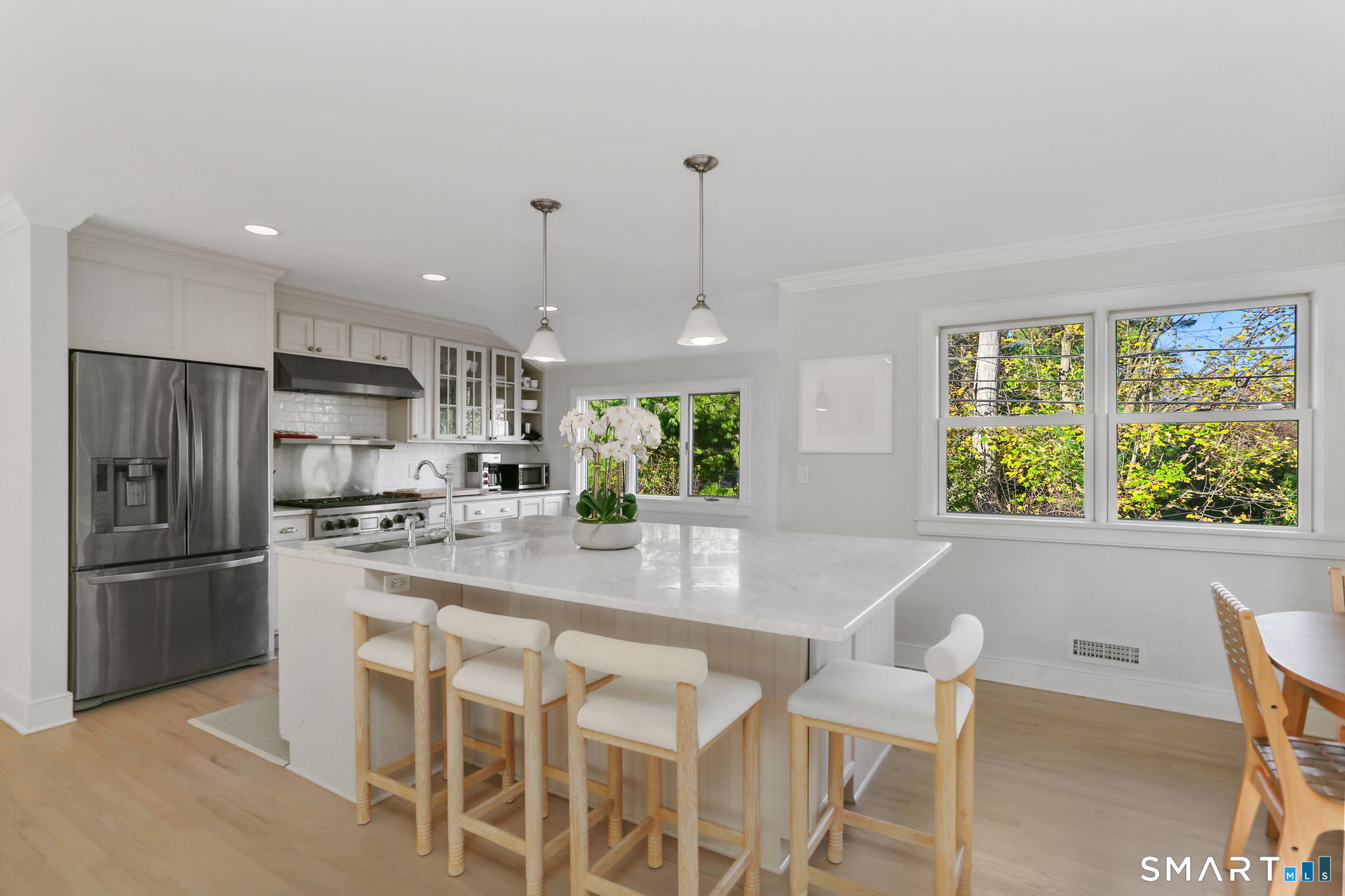 6 Meadowbank Road