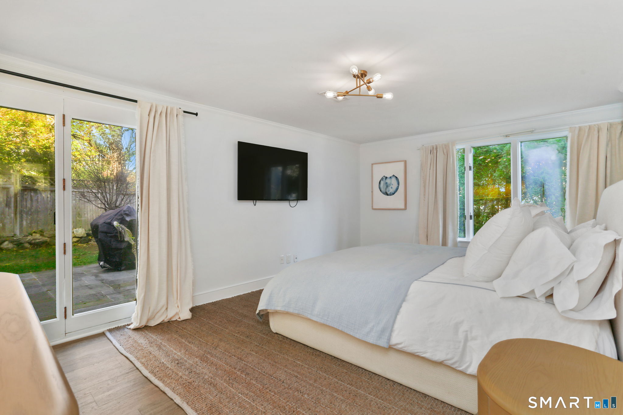 6 Meadowbank Road