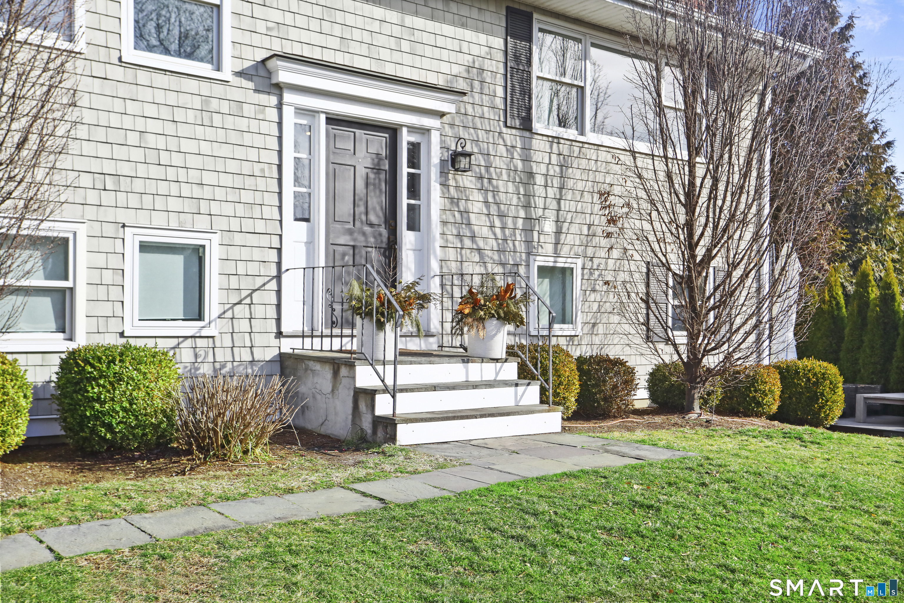6 Meadowbank Road