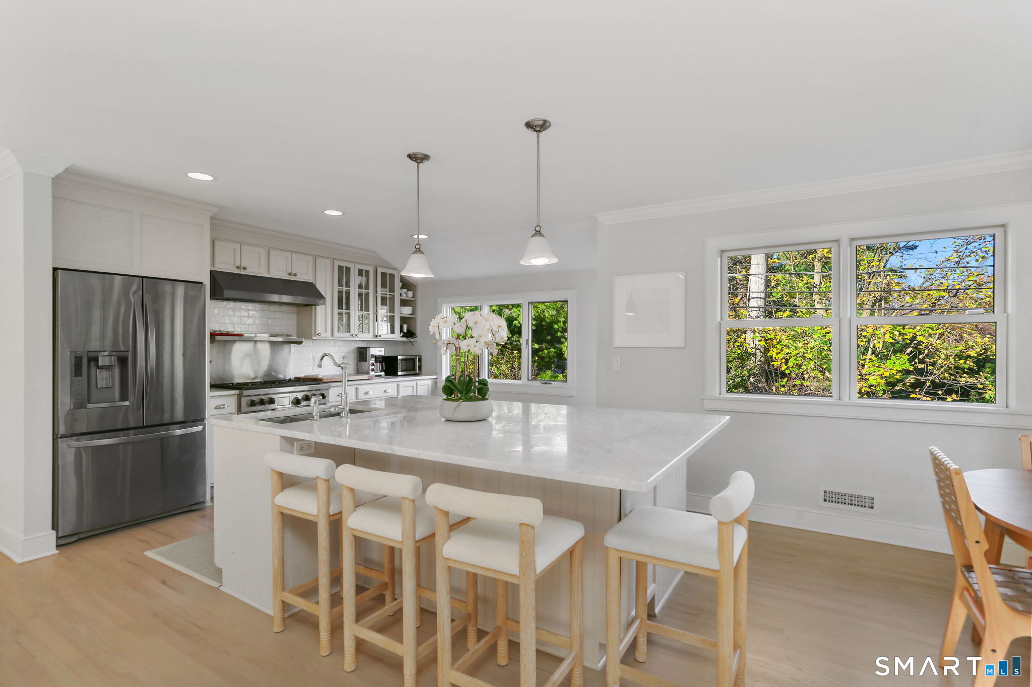 6 Meadowbank Road