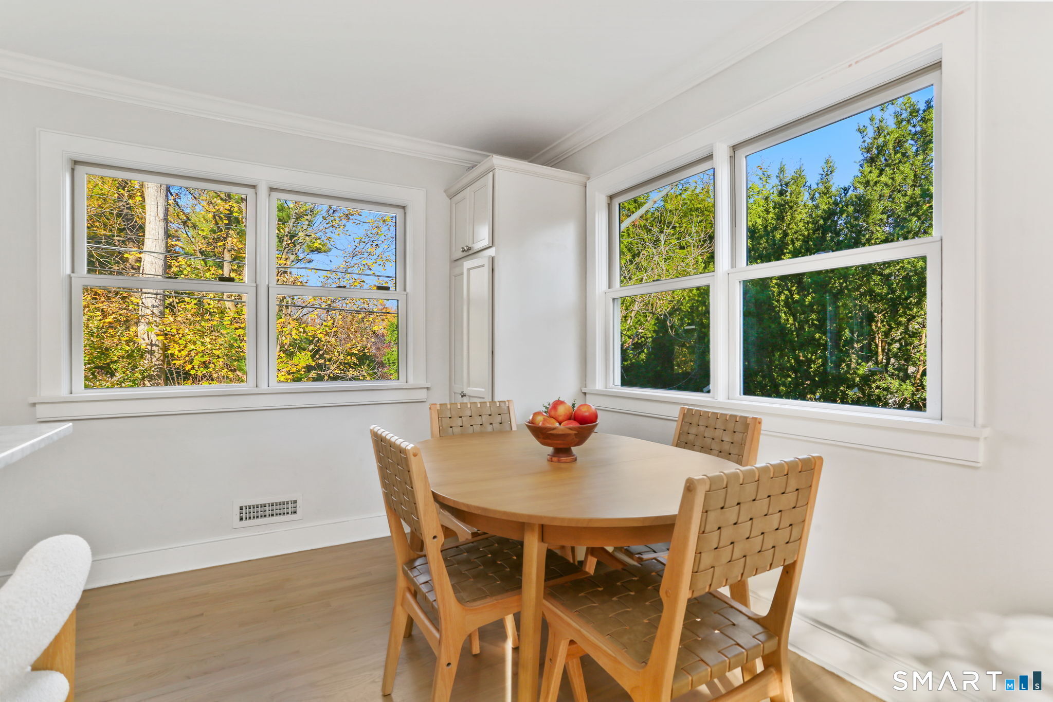 6 Meadowbank Road
