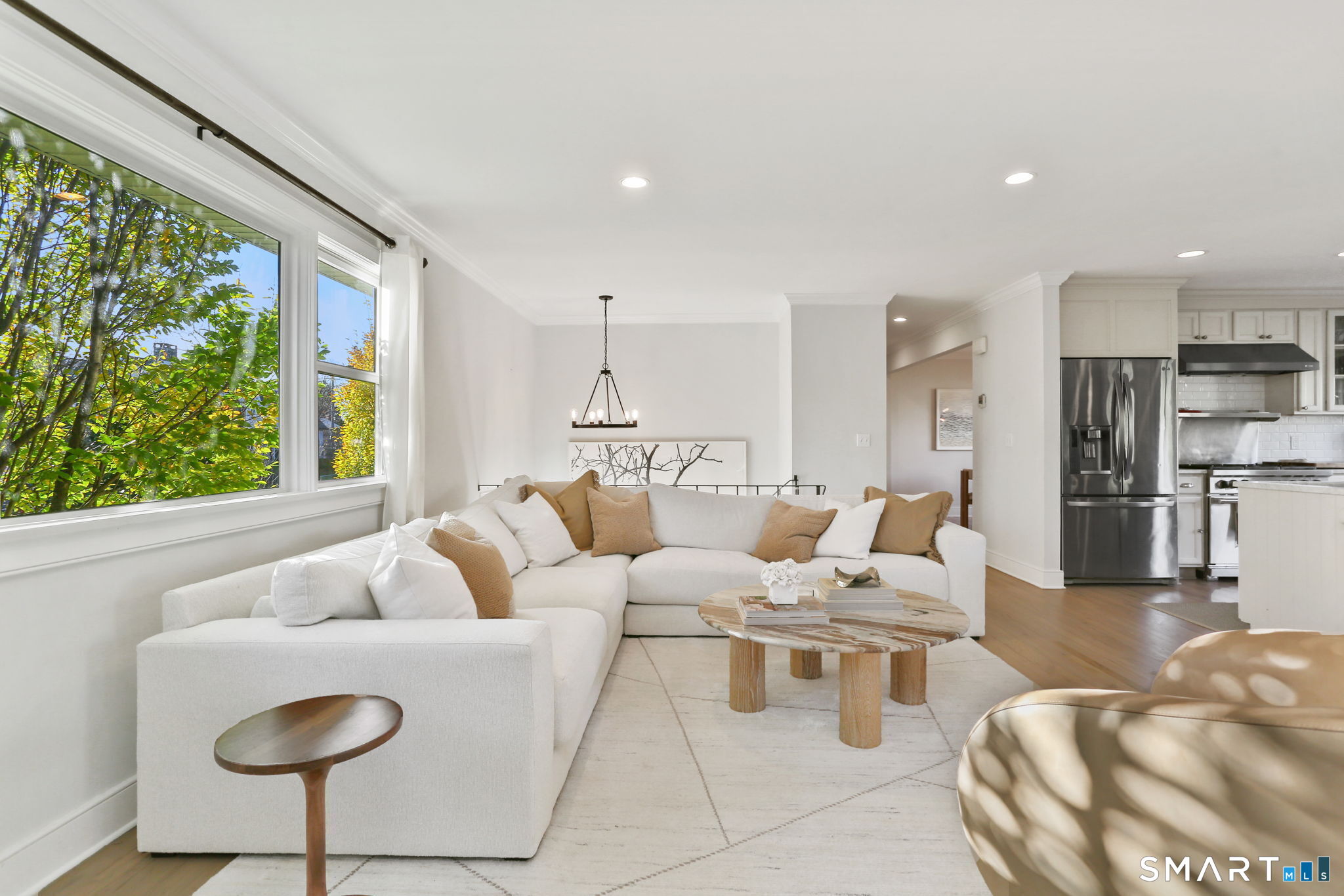 6 Meadowbank Road
