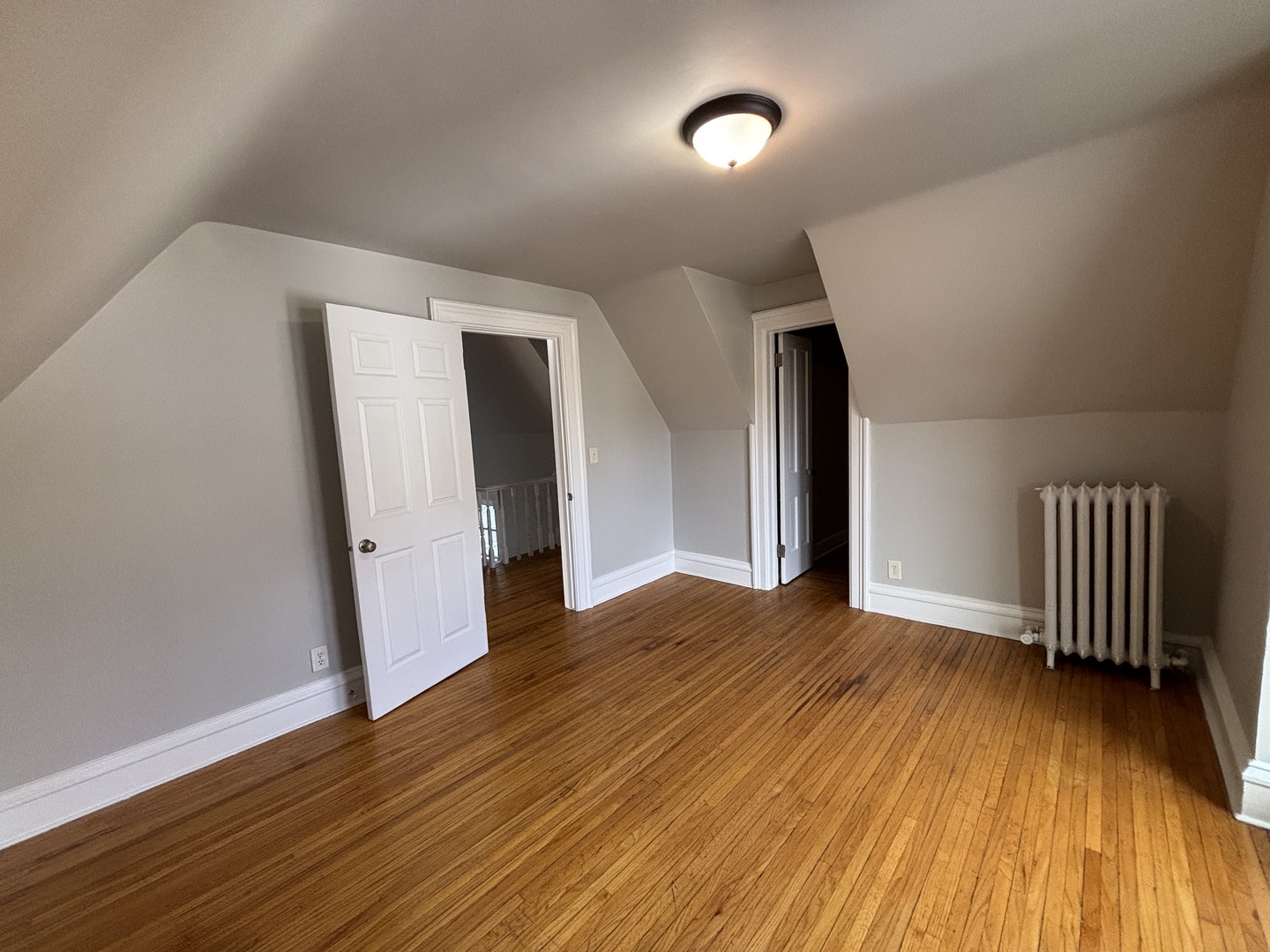 122 E 2nd Street