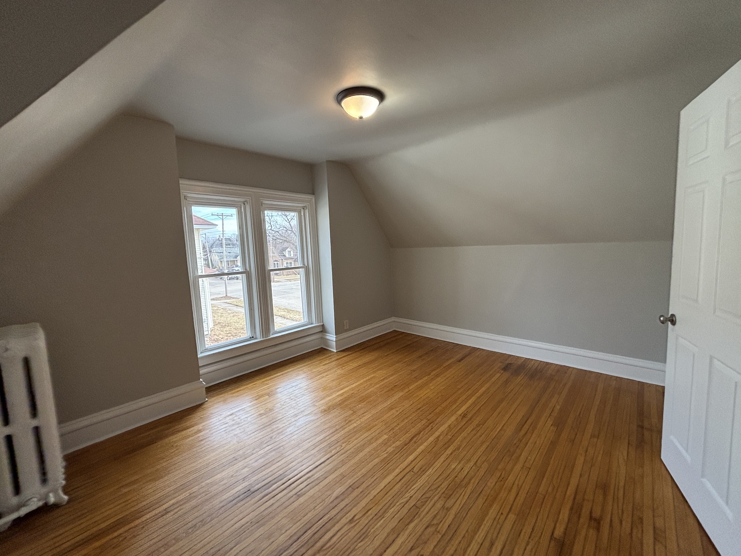 122 E 2nd Street