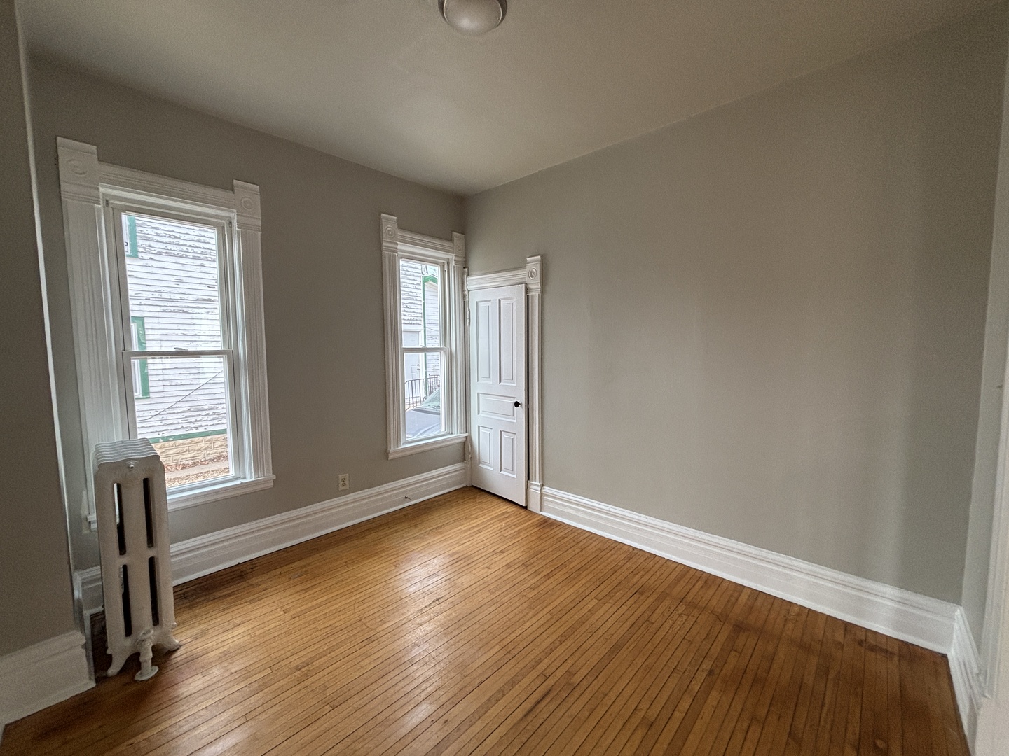 122 E 2nd Street