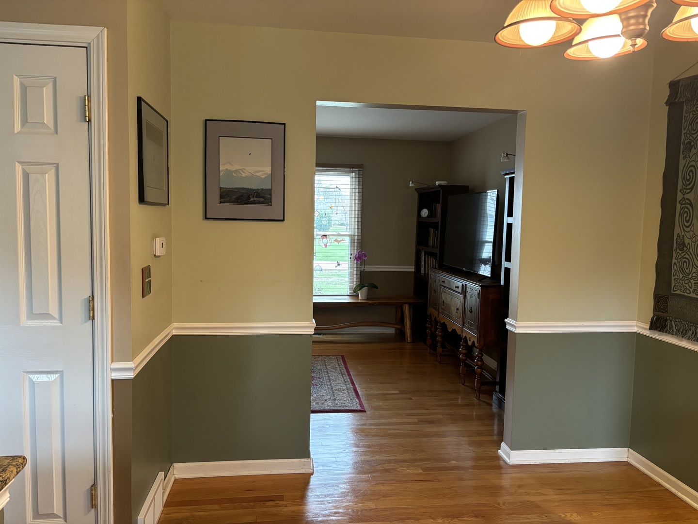 35W558 SUNNYSIDE Avenue