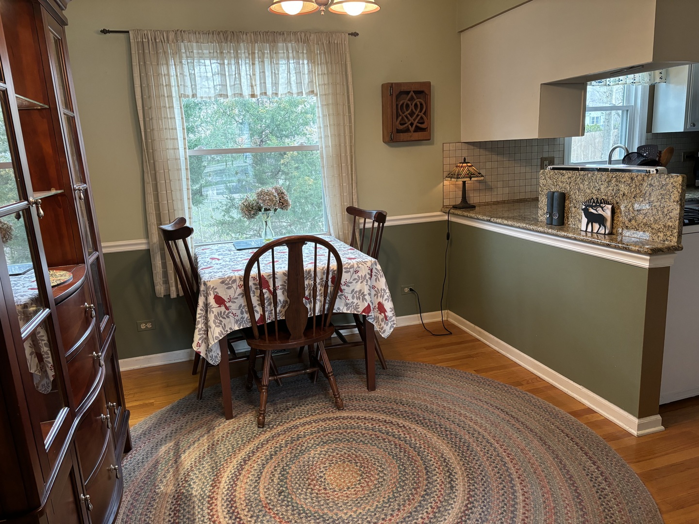 35W558 SUNNYSIDE Avenue