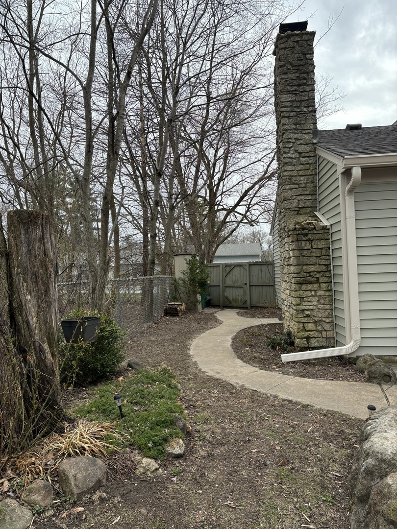 35W558 SUNNYSIDE Avenue
