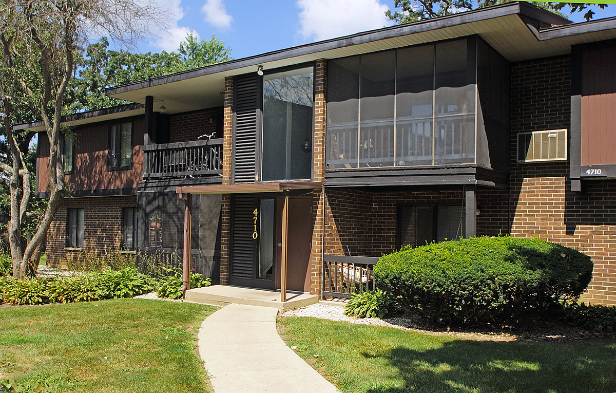 4710 W NORTHFOX Lane Unit: 3