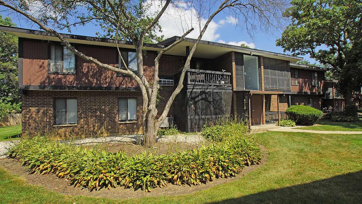 4710 W NORTHFOX Lane Unit: 3