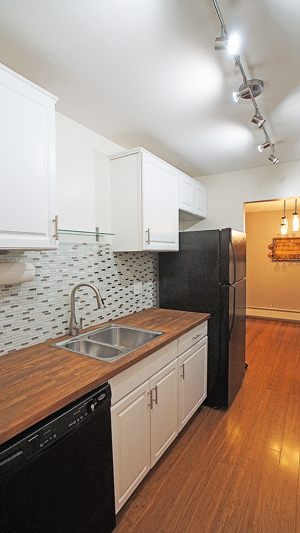 4710 W NORTHFOX Lane Unit: 3