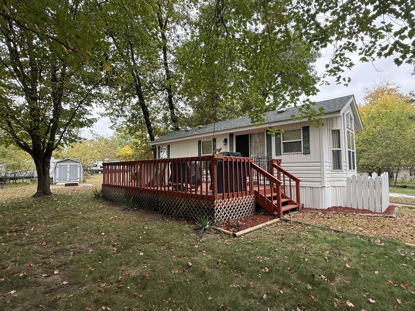 9-49 Woodhaven Lakes