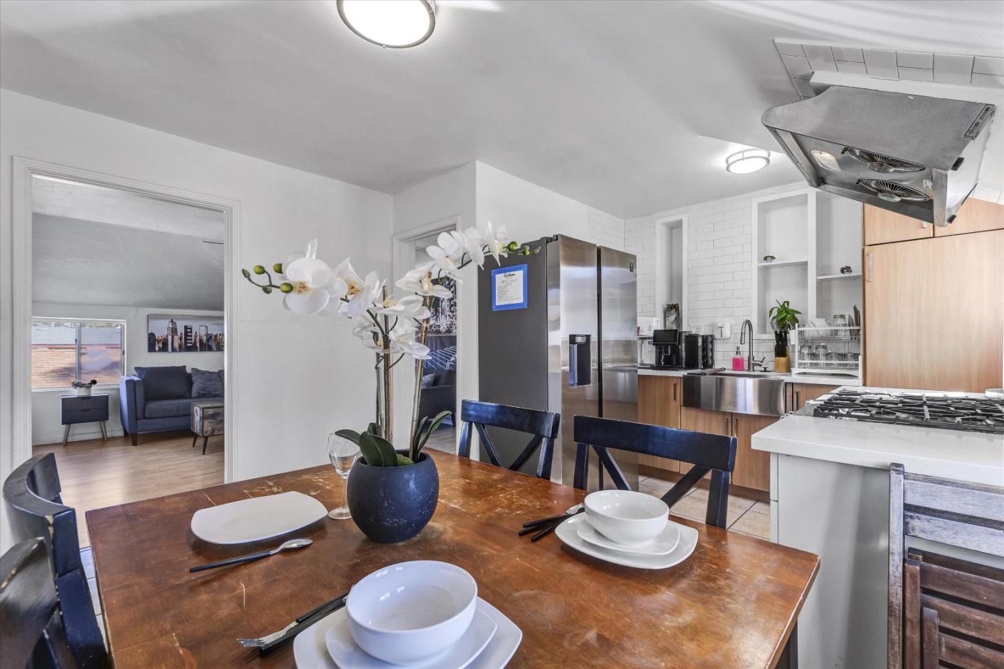 2405 Meadowvale Avenue