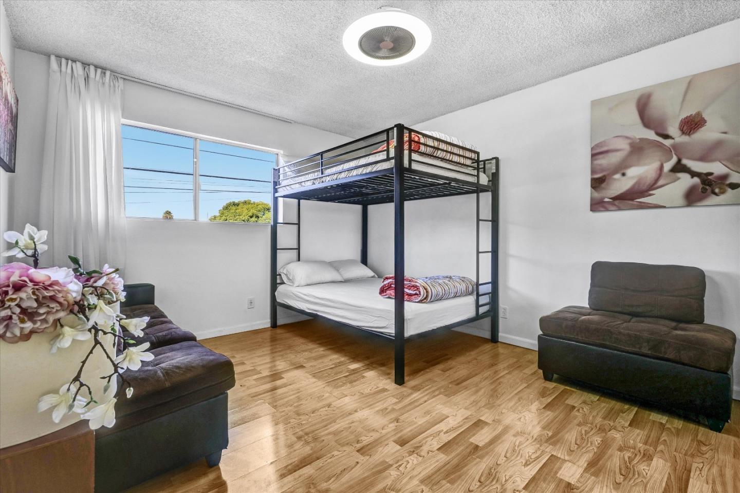 2405 Meadowvale Avenue