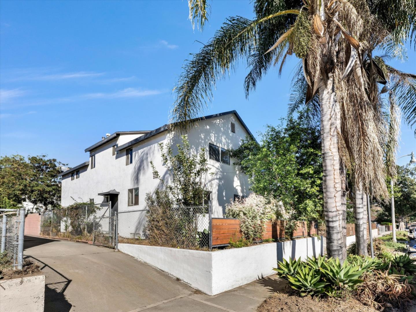 2405 Meadowvale Avenue