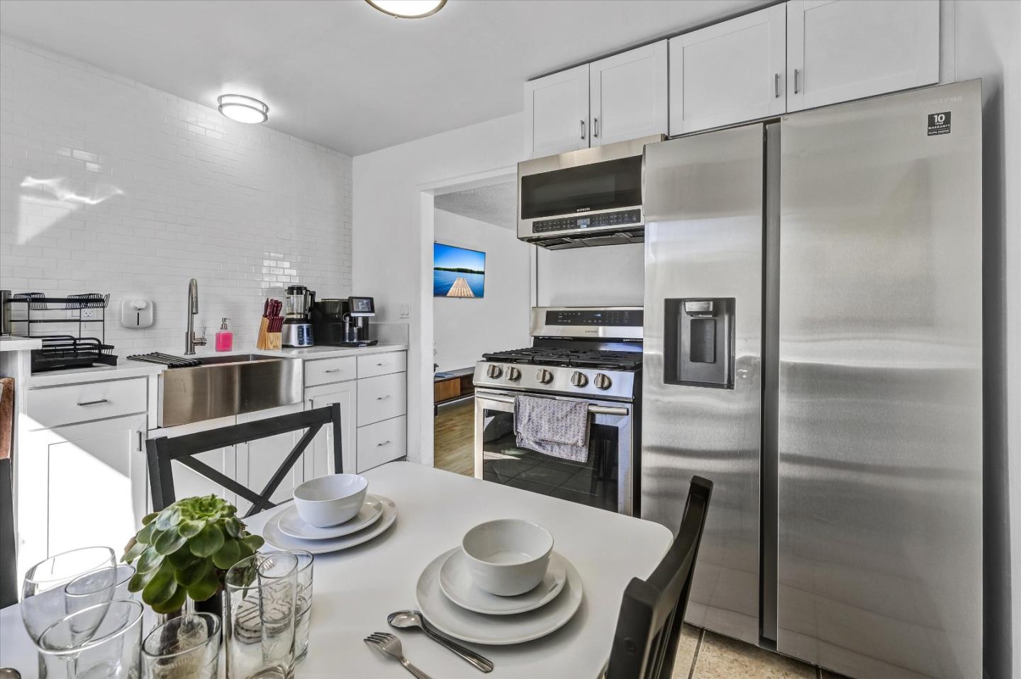 2405 Meadowvale Avenue