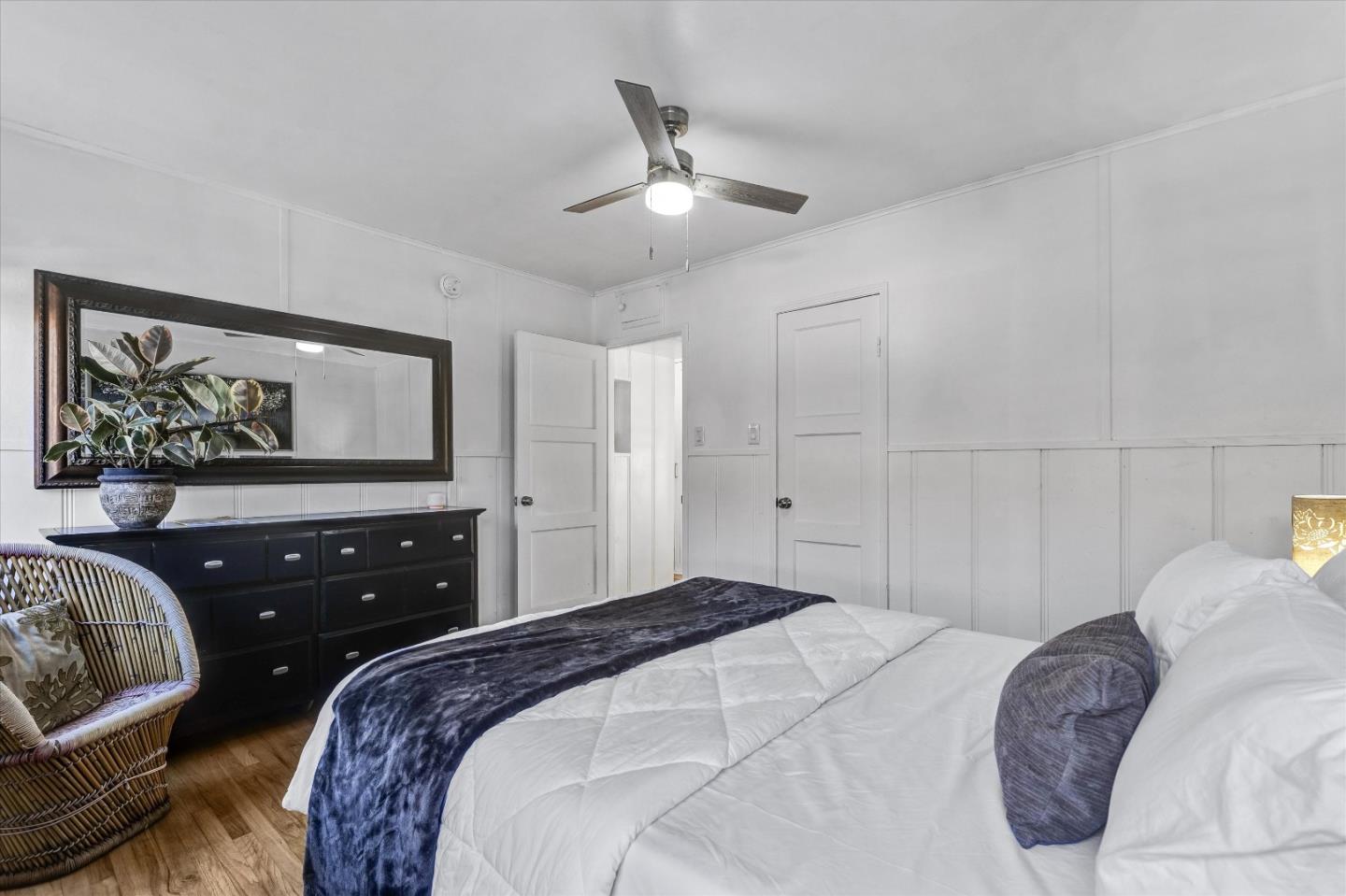 2405 Meadowvale Avenue