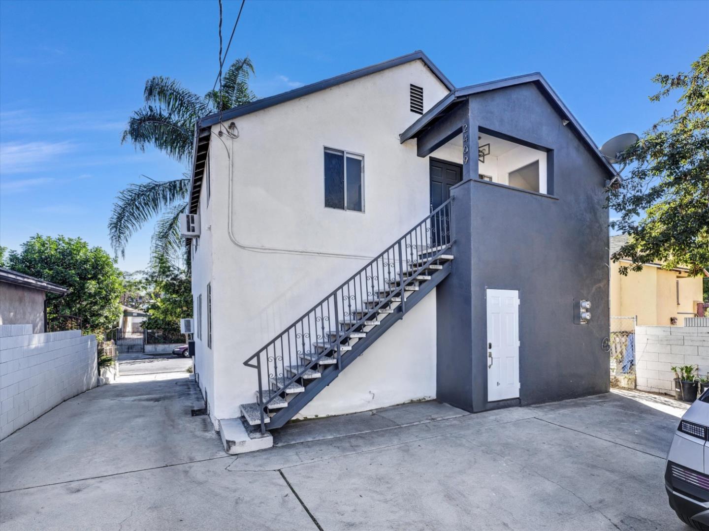 2405 Meadowvale Avenue