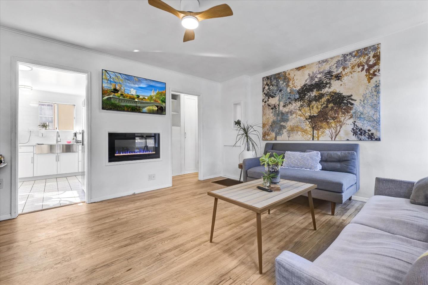 2405 Meadowvale Avenue