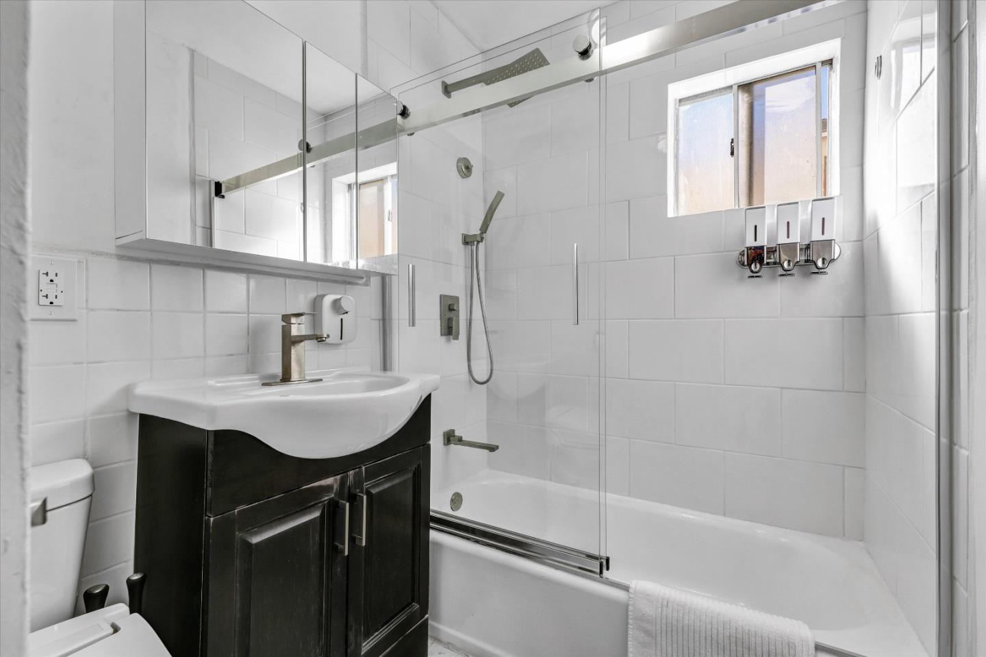 2405 Meadowvale Avenue