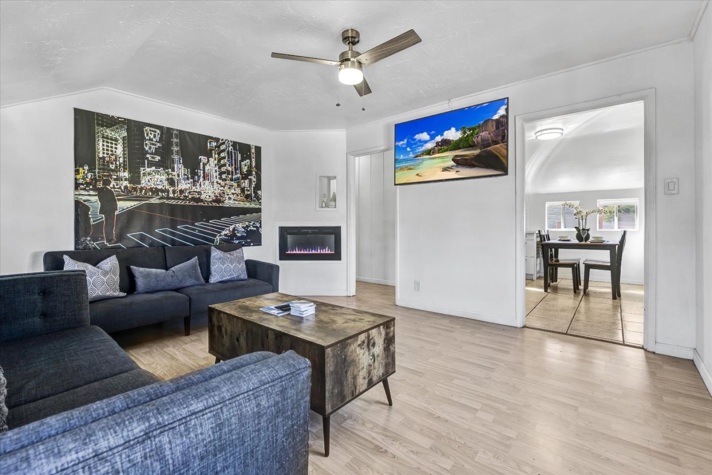 2405 Meadowvale Avenue