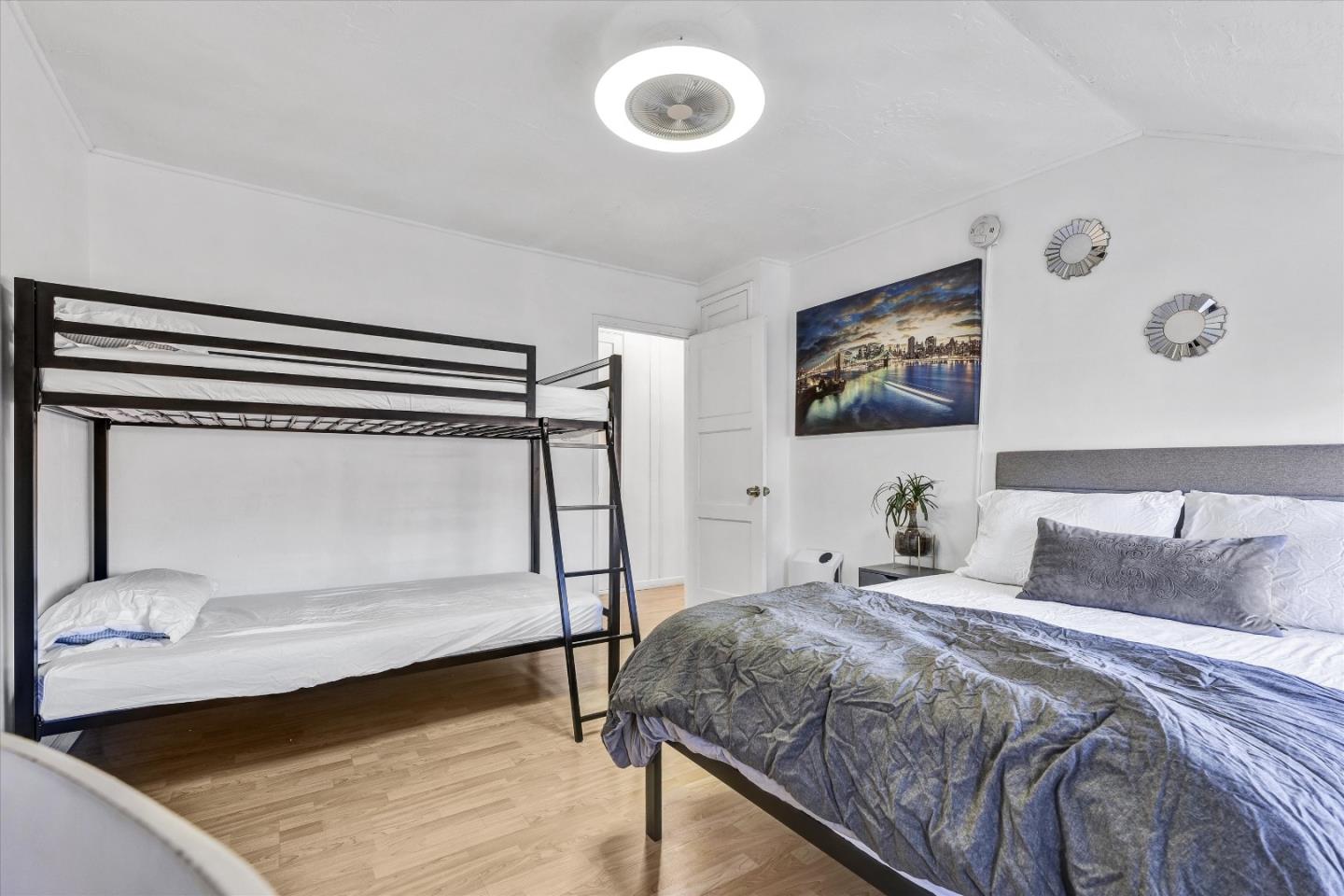 2405 Meadowvale Avenue