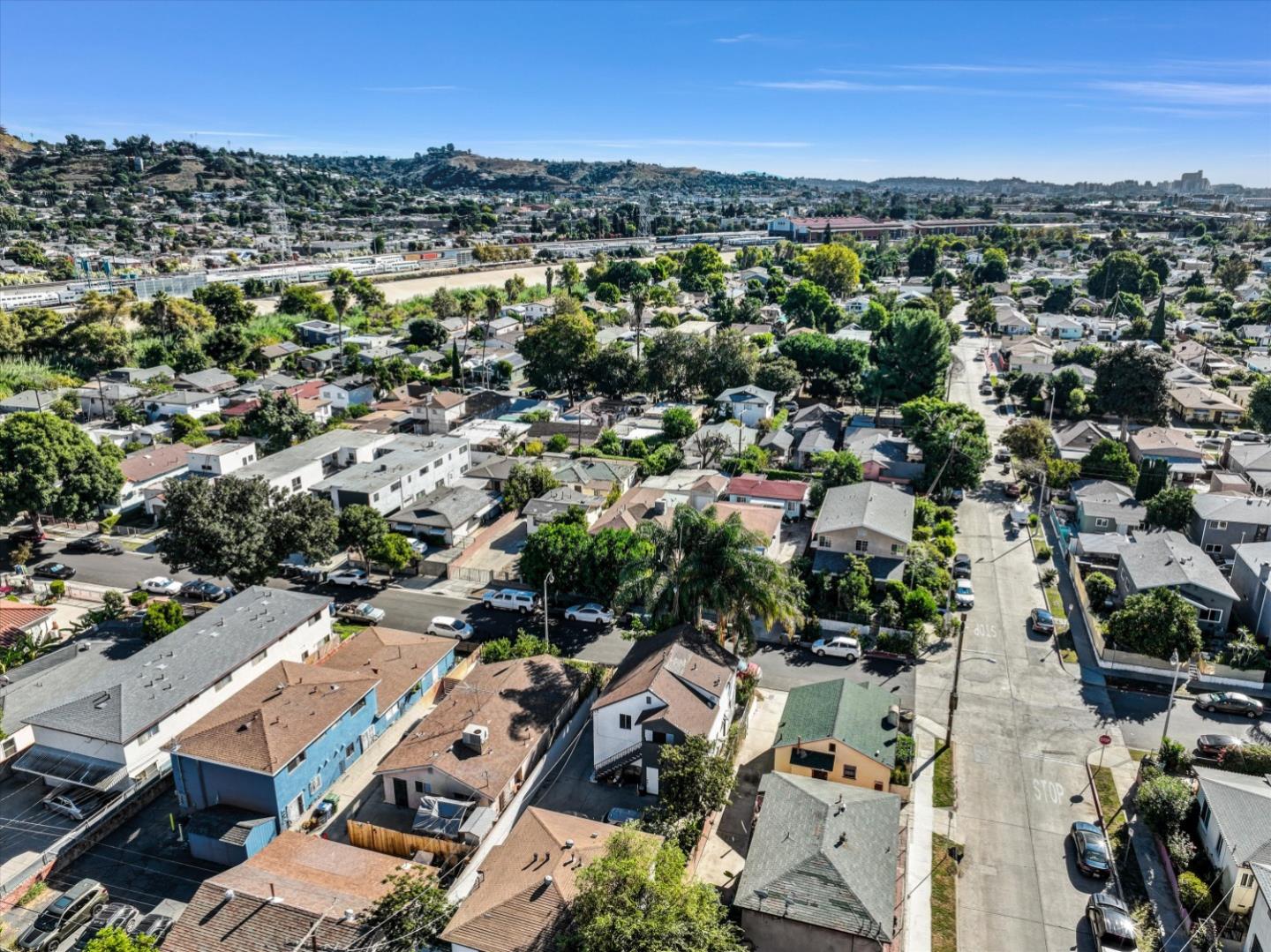 2405 Meadowvale Avenue