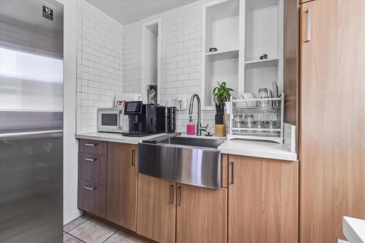 2405 Meadowvale Avenue