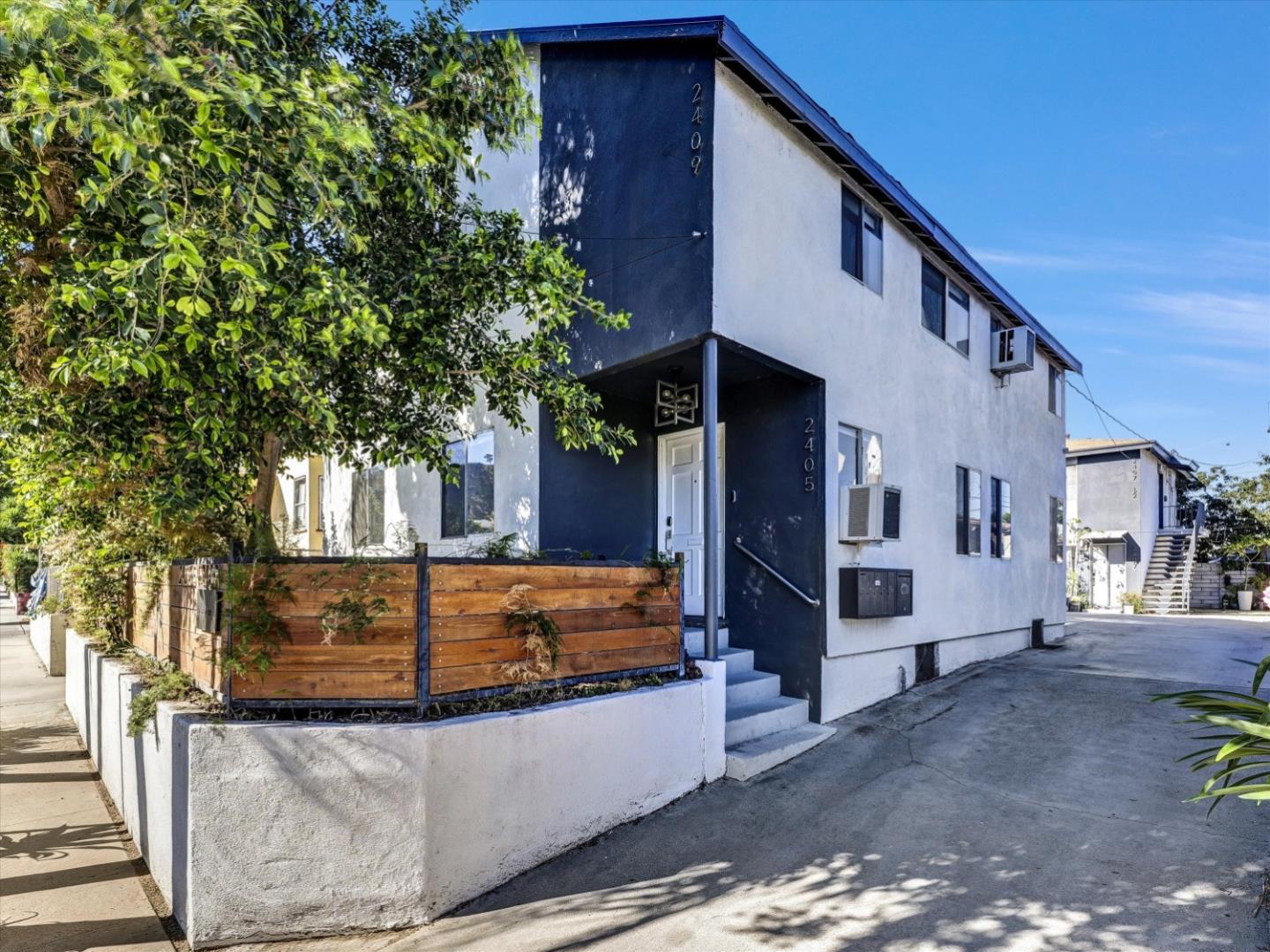 2405 Meadowvale Avenue