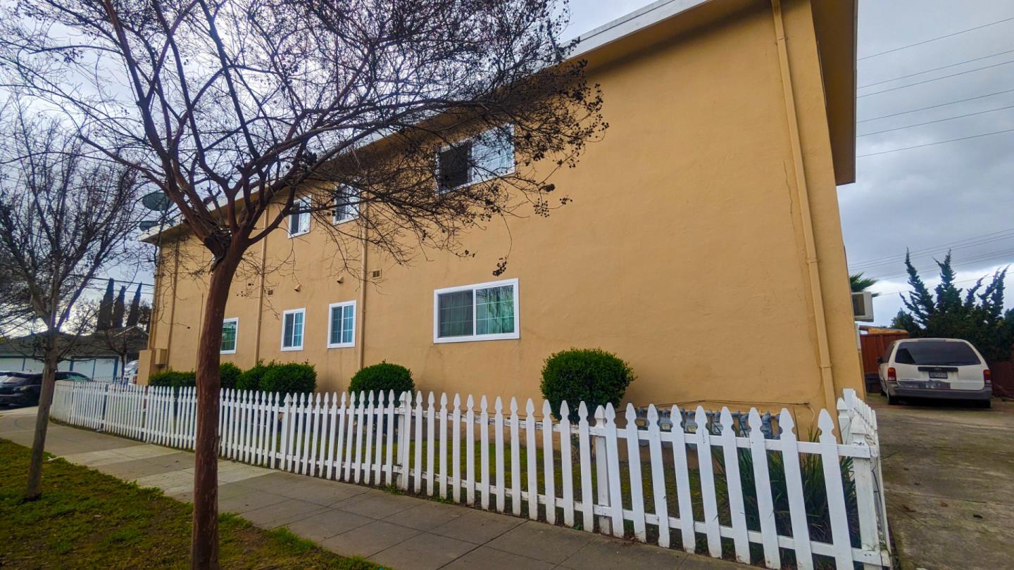 2529 Madden AVE