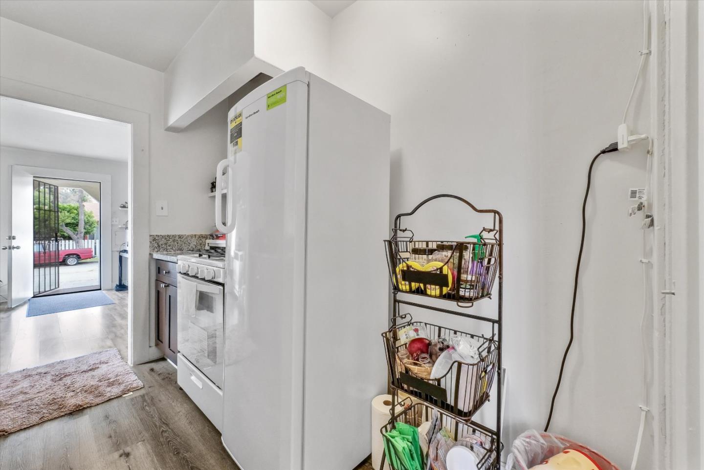 217 E 7th ST
