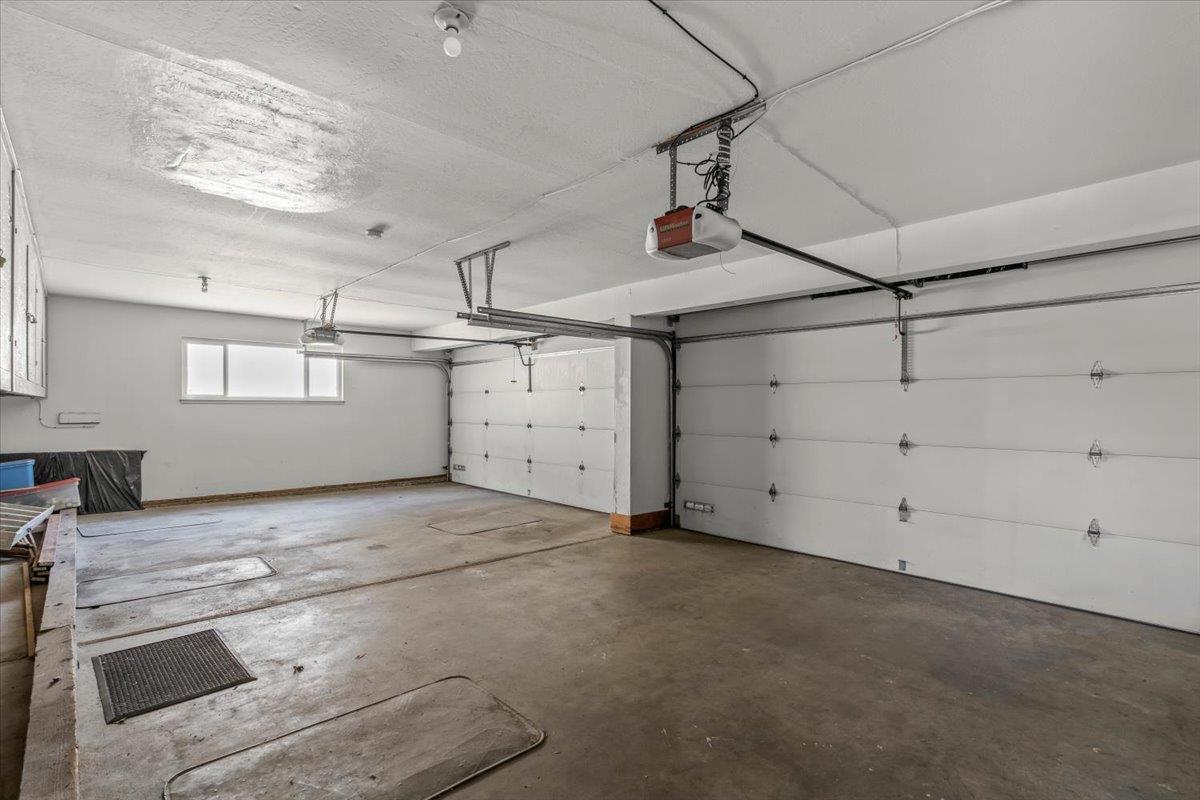 3166 Neal AVE