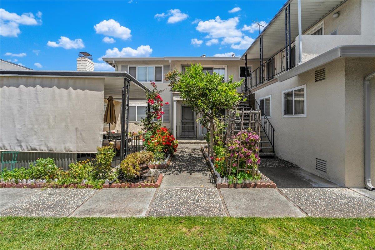 3166 Neal AVE