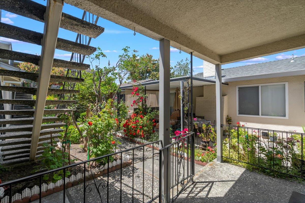 3166 Neal AVE