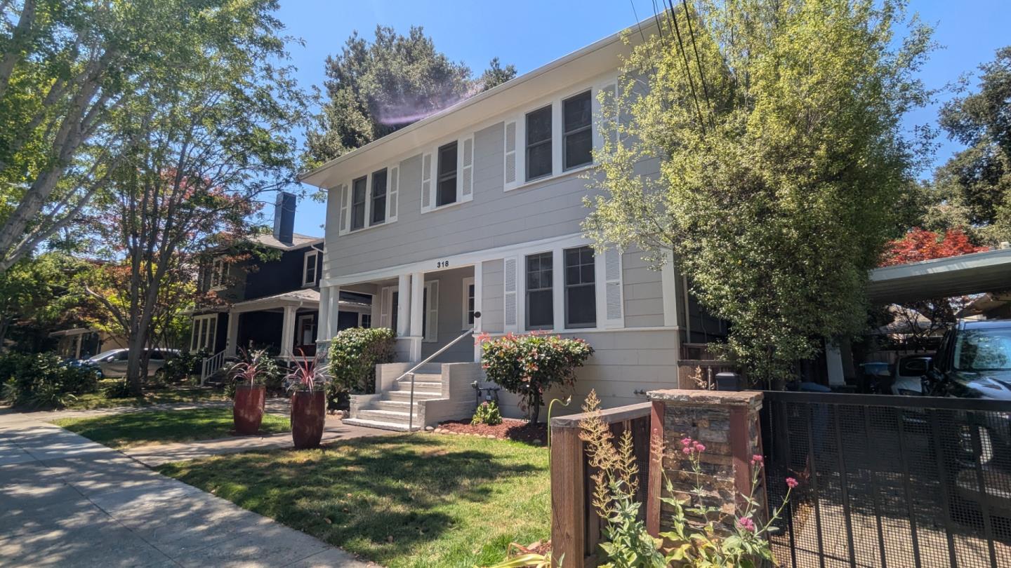 318 Emerson ST