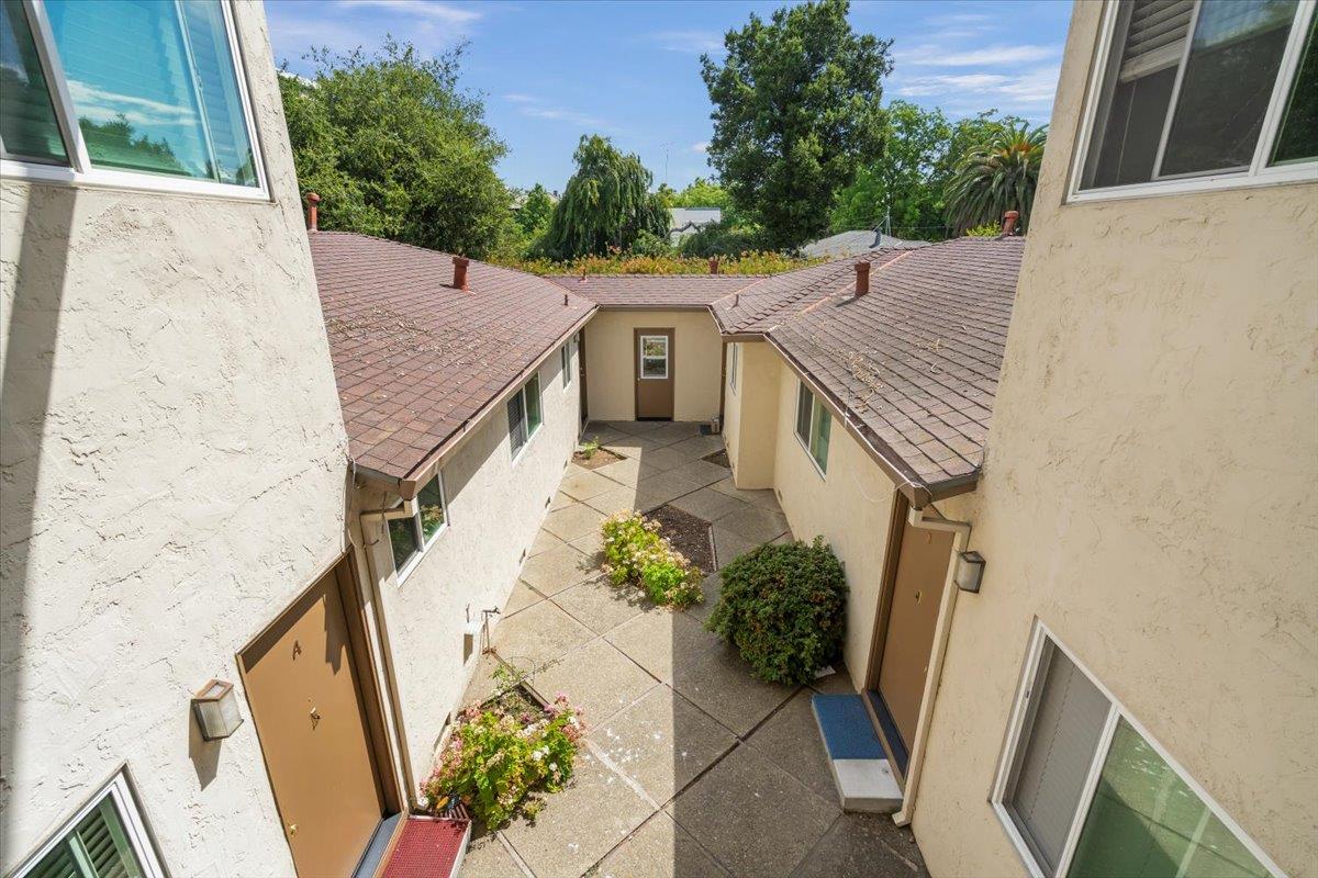 4211 Mckellar LN