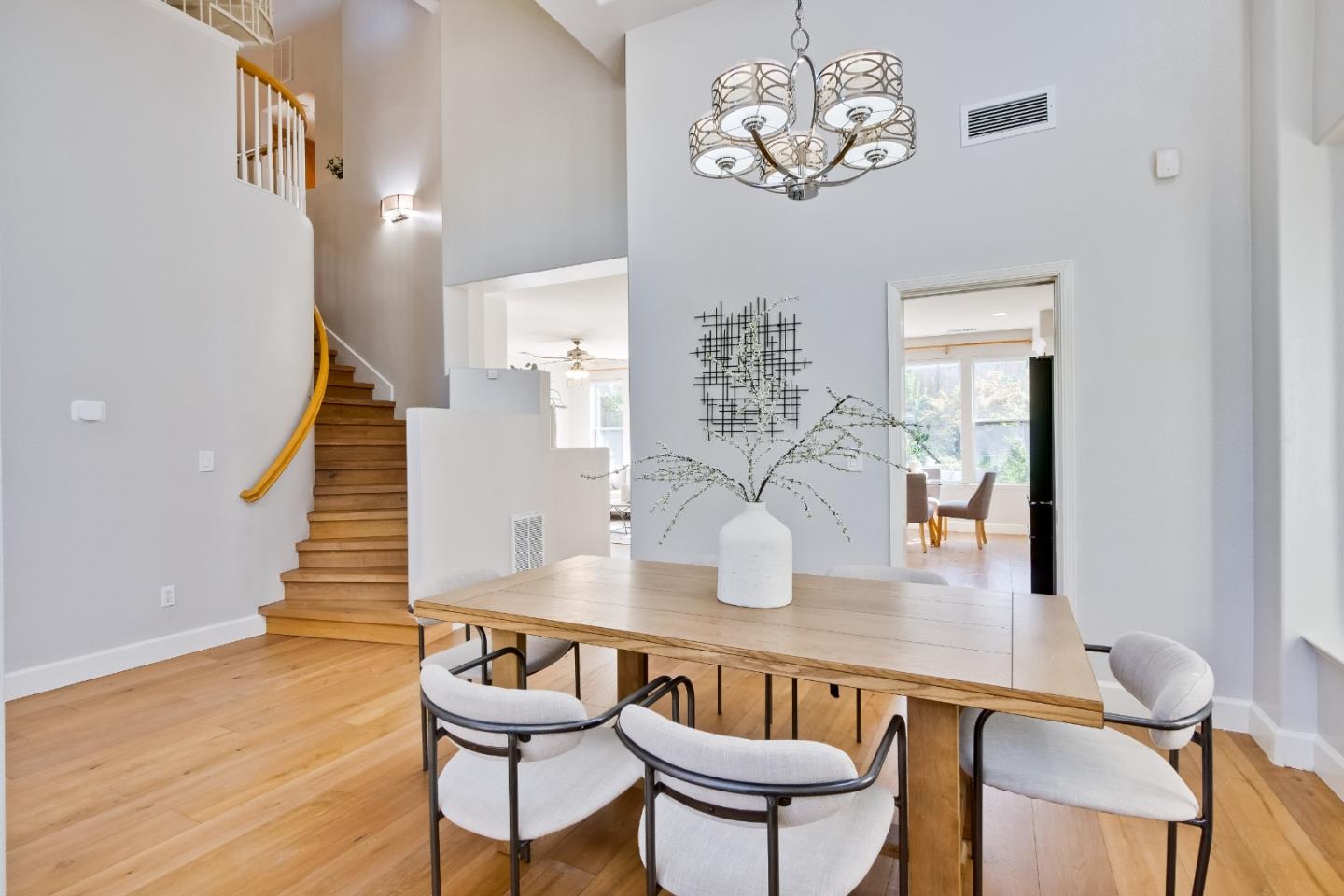 3322 Moulin Lane