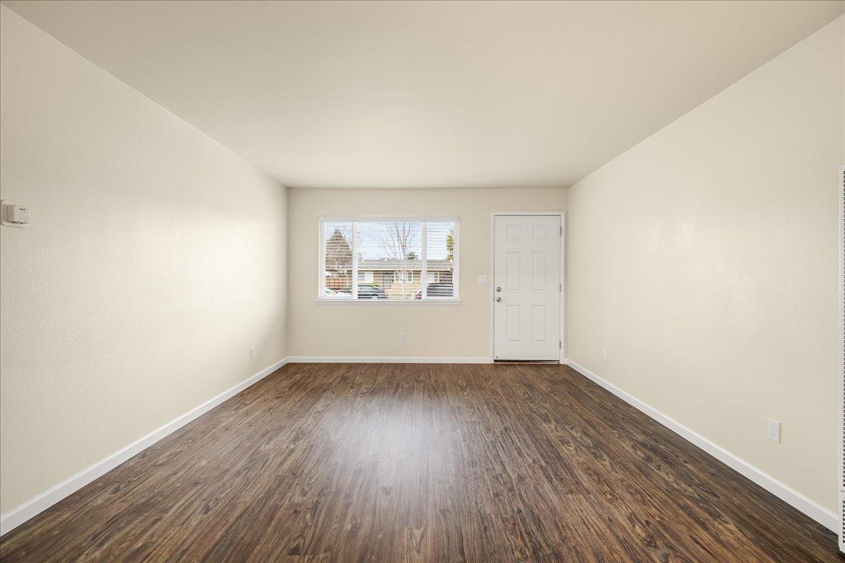 1182 Bismarck DR
