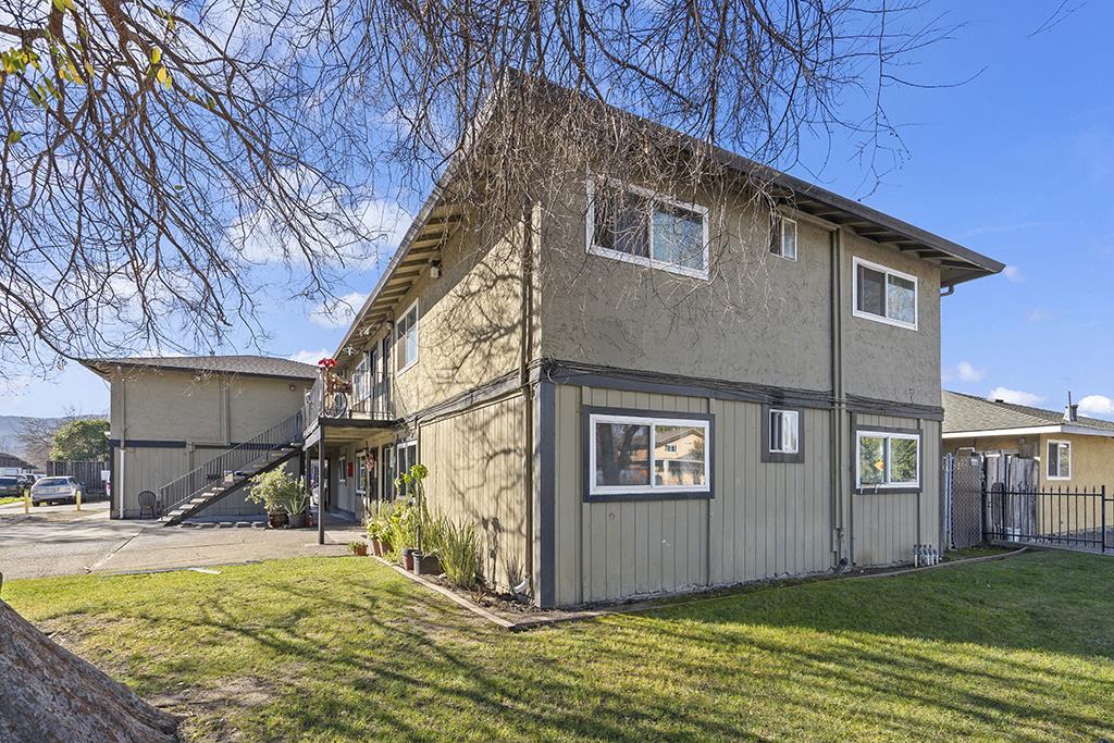 7487 Rogers Lane
