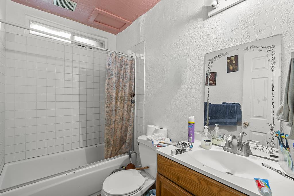 7487 Rogers Lane