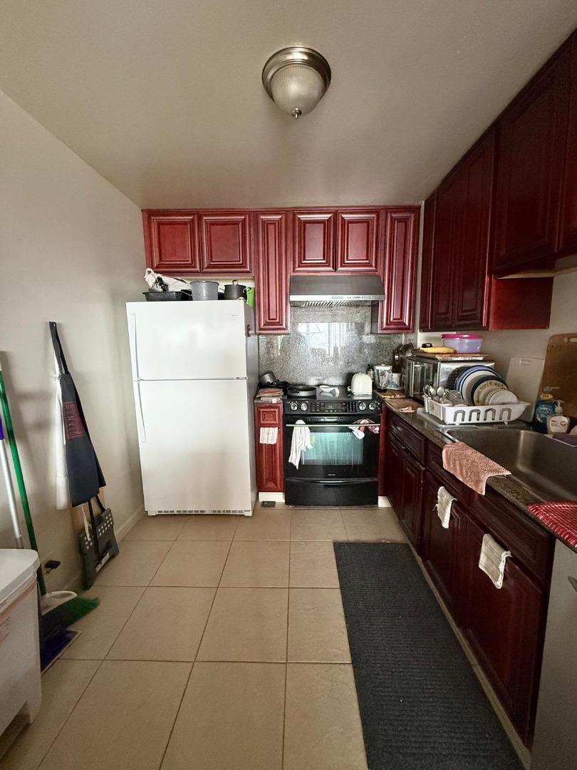 895 Bellevue Avenue