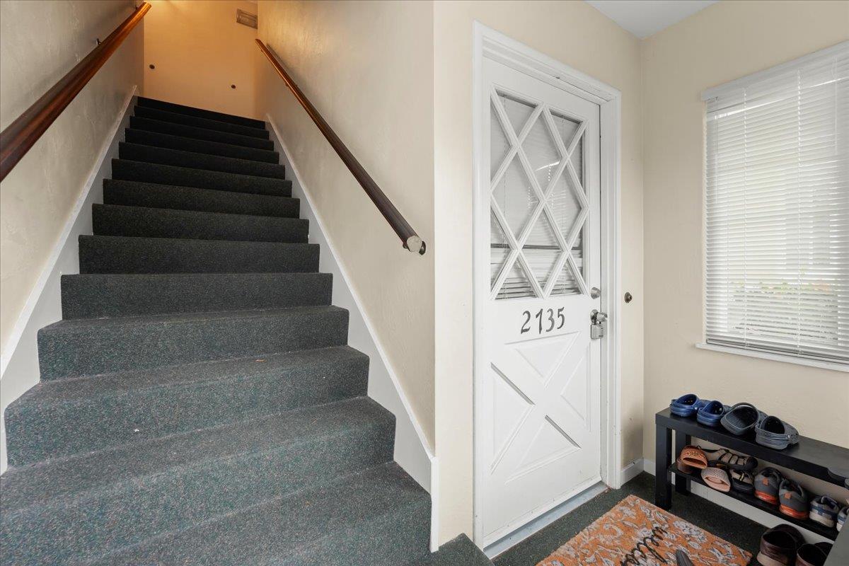 2735 Byron Street
