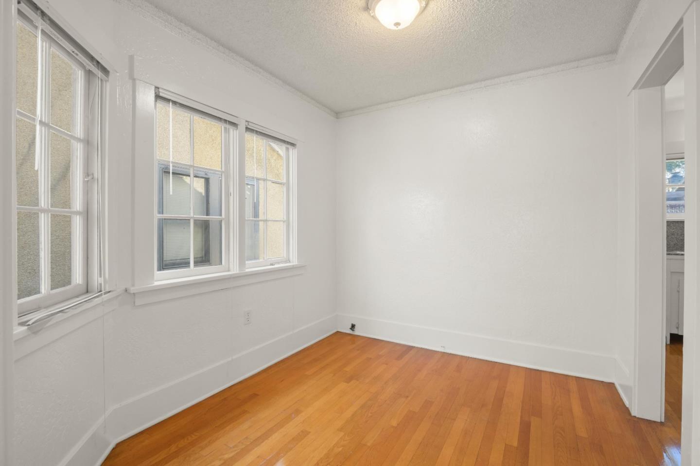 859-879 Villa Avenue