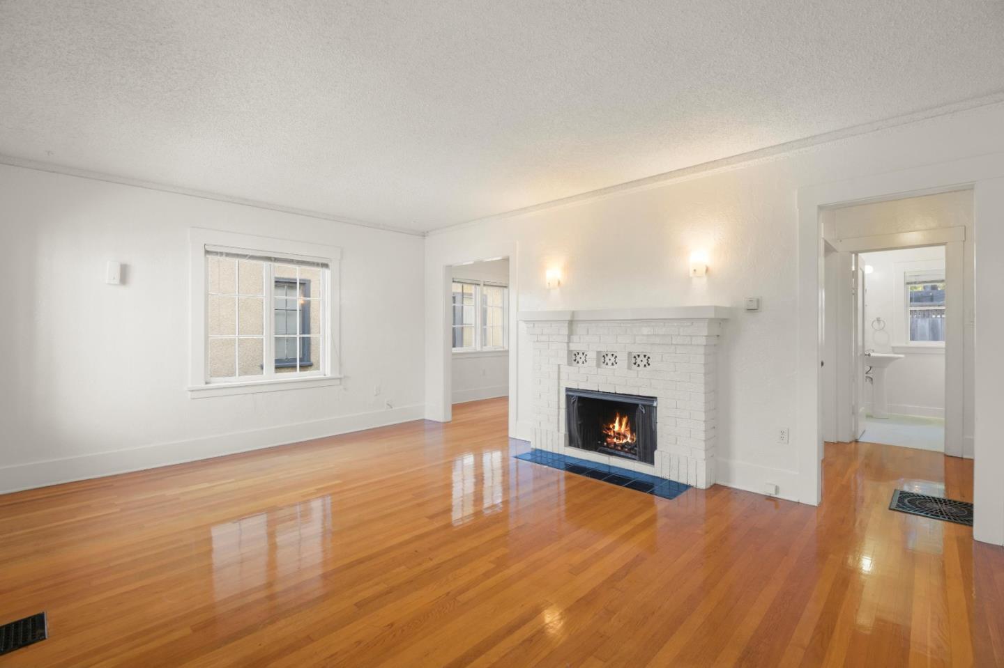 859-879 Villa Avenue